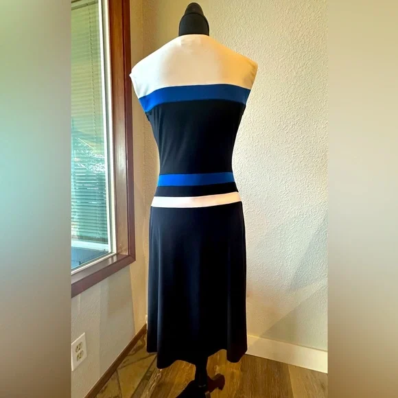 Ralph Lauren Elegant black dress with white and blue accents Dress. - Picture 2 of 6